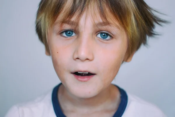 Європейської хлопчика шкільного віку — стокове фото