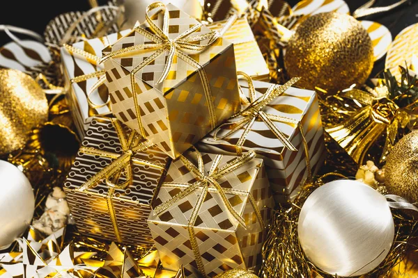 Gouden kerst achtergrond — Stockfoto