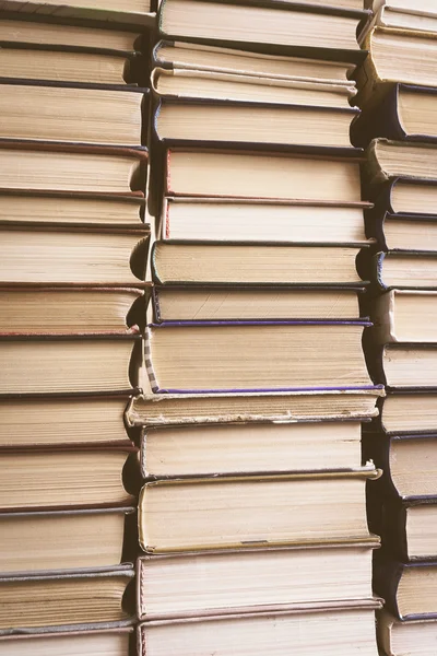 Pila de libros antiguos — Foto de Stock