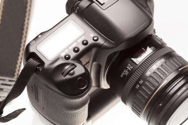 dijital SLR fotoğraf makinesi