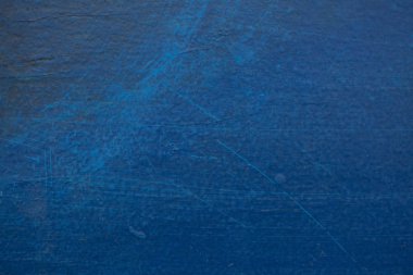 eski boyalı yüzeye