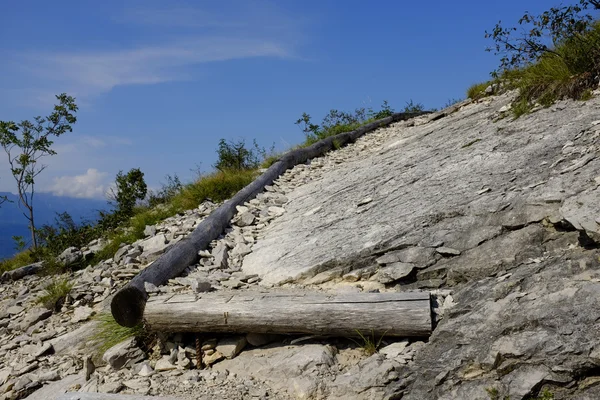 Rochers sur le sentier — Photo