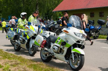 İkinci canlı değil.