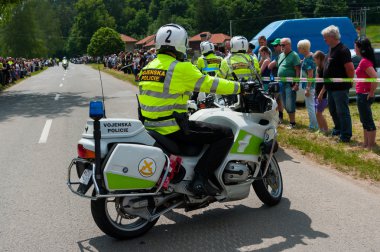 İkinci canlı değil.