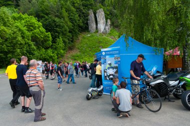 İkinci canlı değil.