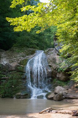 Kafkasya tabiatı görkemli dağ manzarası