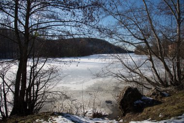 Kafkasya tabiatı görkemli dağ manzarası