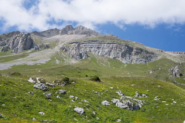 Die majestätische Berglandschaft des Kaukasus-Naturschutzgebietes — Stockfoto