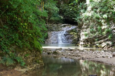 Kafkasya tabiatı görkemli dağ manzarası