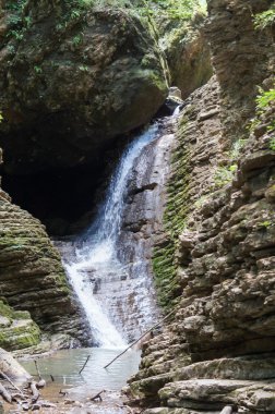Kafkasya tabiatı görkemli dağ manzarası