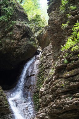 Kafkasya tabiatı görkemli dağ manzarası