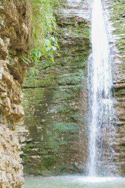 Kafkasya tabiatı görkemli dağ manzarası