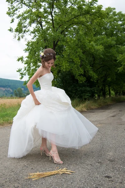 Bela noiva no dia do casamento — Fotografia de Stock