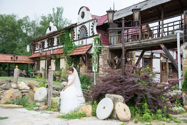 Krásná nevěsta v den svatby — Stock fotografie