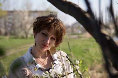 çekici bir genç kız portresi