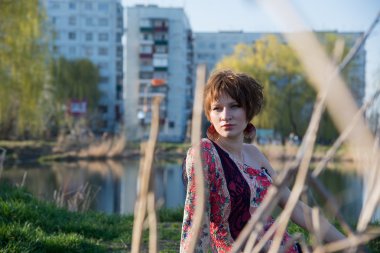 çekici bir genç kız portresi