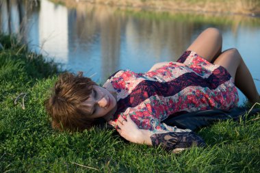 çekici bir genç kız portresi