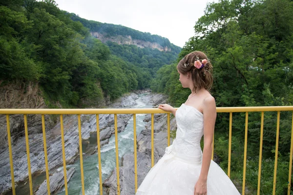 Ritratto di una sposa carina — Foto Stock