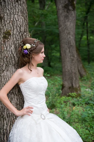 Ritratto di una sposa carina — Foto Stock