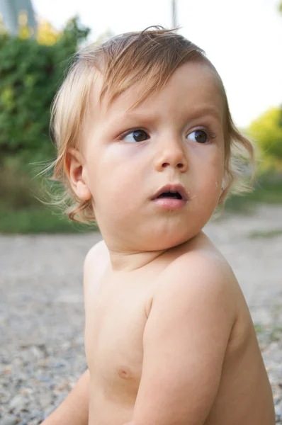 Retrato de um menino bonito — Fotografia de Stock