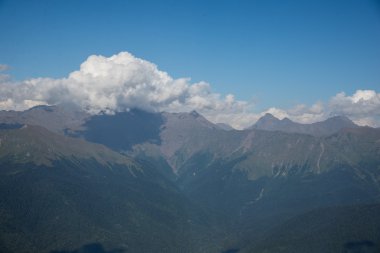 Güzel ve görkemli dağlar Kafkasya doğa rezerv