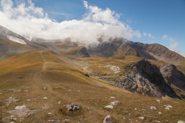 Güzel ve görkemli dağlar Kafkasya doğa rezerv