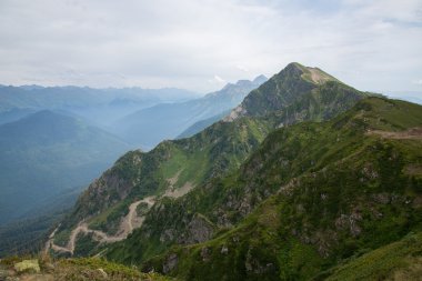 Güzel dağ manzarası Kafkasya doğa rezerv