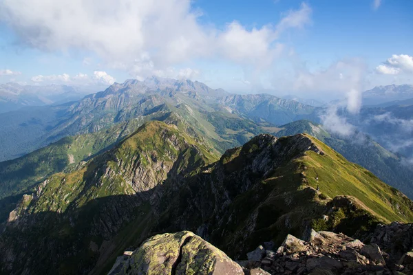 Mooi en majestueuze bergen van het natuurreservaat van de Kaukasus — Stockfoto
