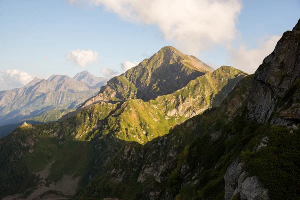 Vackra och majestätiska bergen i naturreservatet Kaukasus — Stockfoto