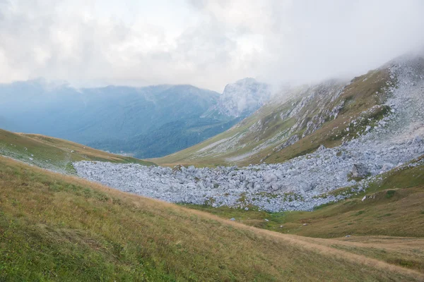 Majestätischer Berg des kaukasischen Reservats — Stockfoto