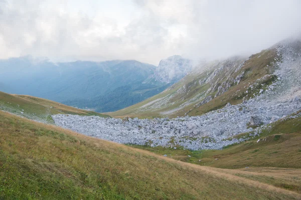 Montagna maestosa della riserva caucasica — Foto Stock