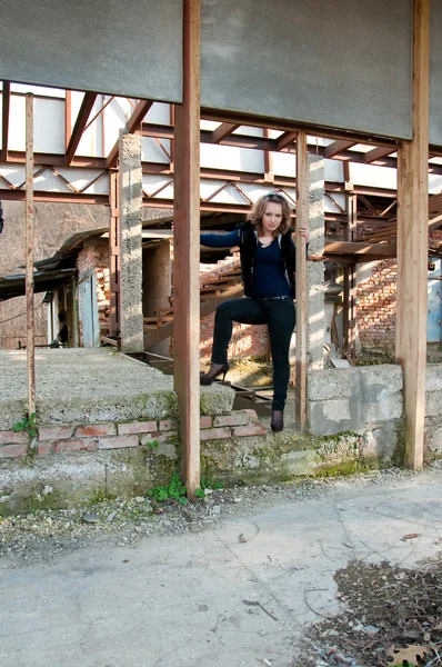 Cute young girl on the shooting — Stock Photo, Image