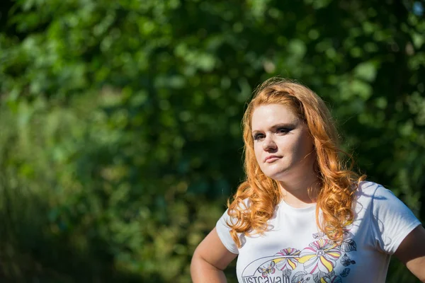 Cute young girl on the shooting — Stock Photo, Image