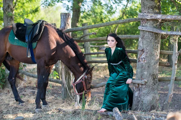 Carino giovane ragazza su il tiro — Foto Stock