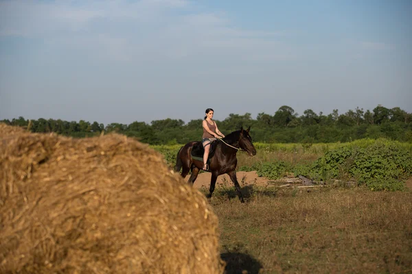 Bonito jovem menina no o tiro — Fotografia de Stock