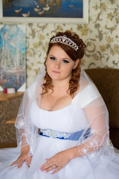 Красива наречена в день весілля — стокове фото