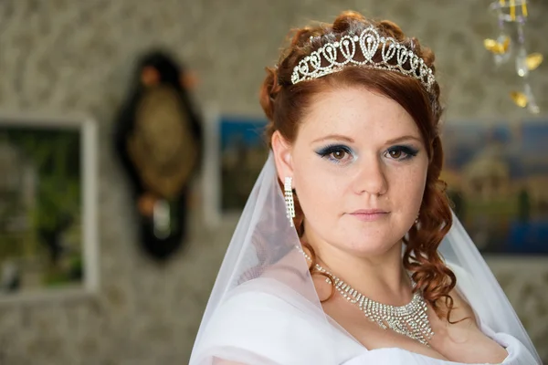 Beautiful bride on wedding day — Stock Photo, Image