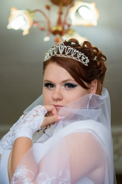 Hermosa novia el día de la boda — Foto de Stock