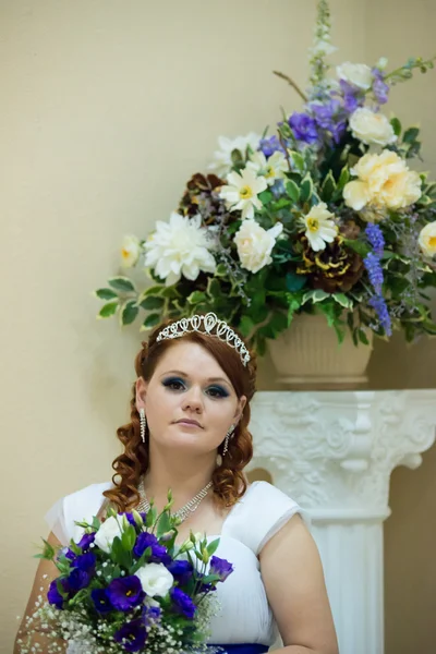 Gyönyörű menyasszony az esküvő napján — Stock Fotó