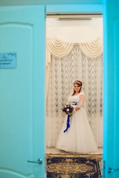 Hermosa novia el día de la boda — Foto de Stock