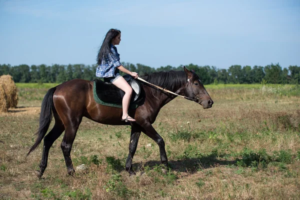 Mignonne jeune fille sur le tir Photos De Stock Libres De Droits