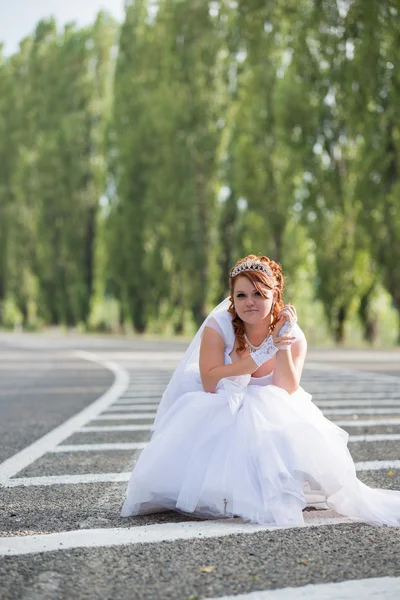 Beautiful bride on wedding day — Stock Photo, Image