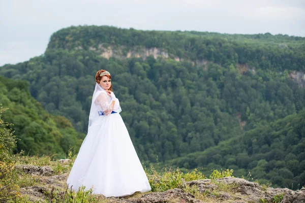 Bella sposa il giorno del matrimonio — Foto Stock