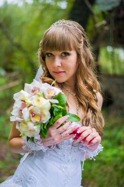 Bella sposa il giorno del matrimonio — Foto Stock