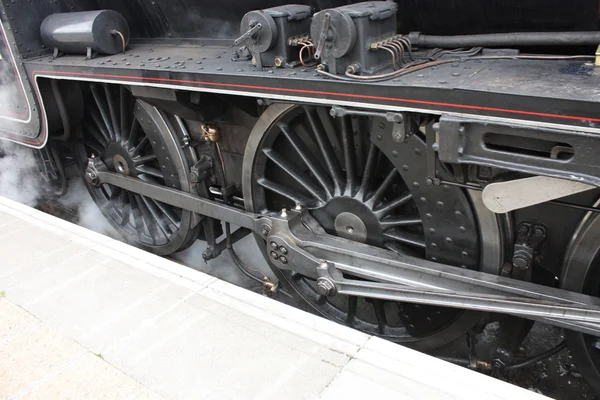 Ruedas de tren de vapor . — Foto de Stock