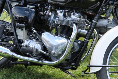 Motosiklet benzinli motor.