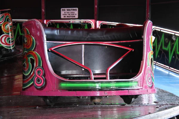 Een Draaiende Auto Een Waltzer Fun Fair Ride — Stockfoto