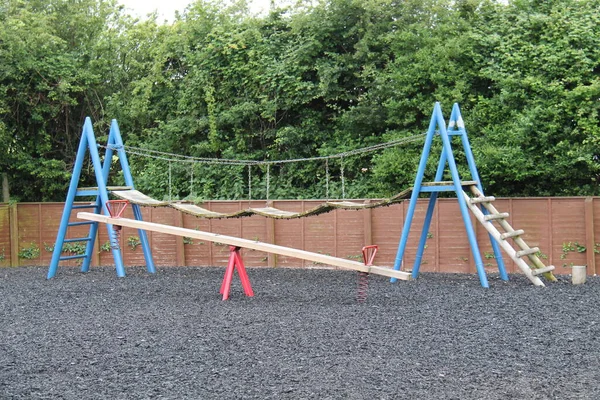 Twee Activiteiten Een Speeltuin Voor Buitenkinderen — Stockfoto