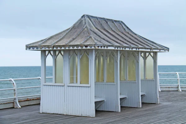 Ett Traditionellt Härbärge Vid Havet Kustbrygga — Stockfoto