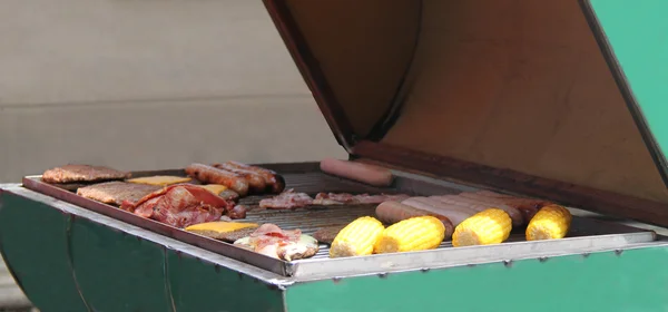 Barbecue voedsel. — Stockfoto